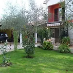 Sandra House With Apartment